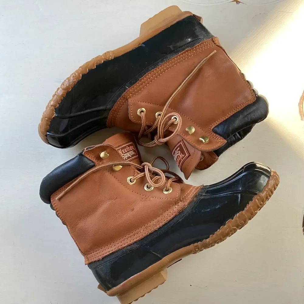 Weather Spirits Leather Five Eye Lace Up Steel Shank Winter Duck Boots Size 6